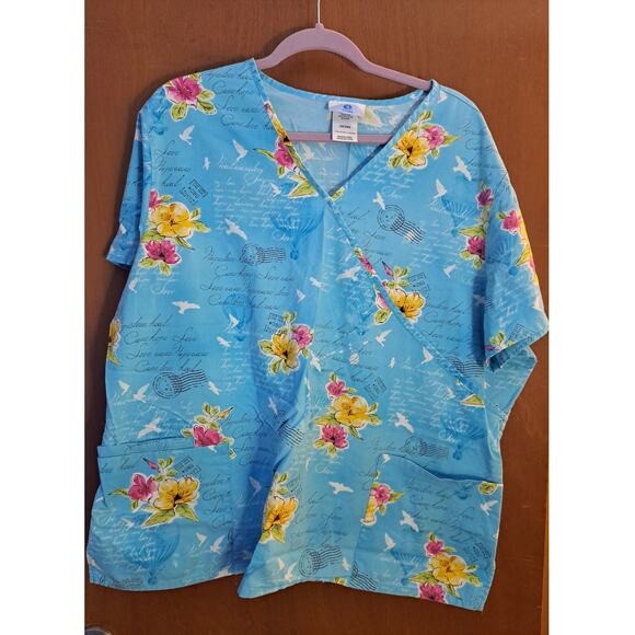 Women's Floral Light Blue Scrub top Size 2X - Picture 1 of 7